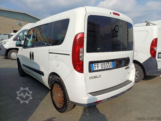 Skåpbil Fiat Doblò Cargo Combi 1.6 Mu