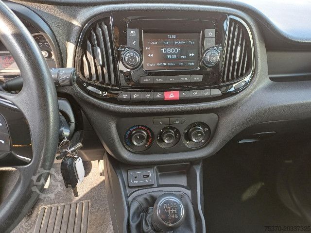Skåpbil Fiat Doblò Cargo Combi 1.6 Mu