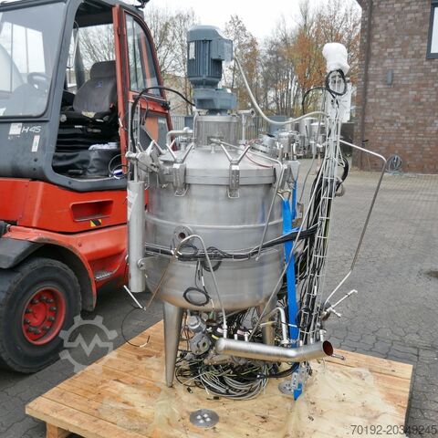 Vas sub presiune de 300 litri, încălzibil/răcibil, Aisi 316 cu agitator cu disc  9771