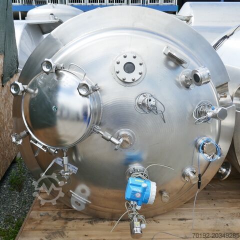 Rezervor sub presiune de 1880 litri încălzibil/răcibil, Aisi 316 cu agitator magnetic  9628