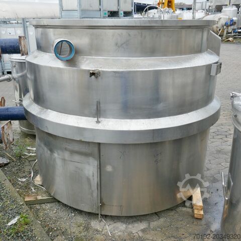 2911 liter heatable/coolable Becomix process vessel made of V4A with anchor agitator. Becomix 9588