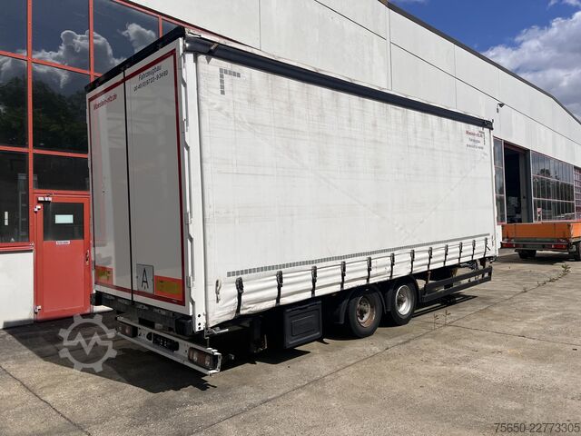 천막이 있는 오픈 트레일러 Möslein TPW 105 D Schwebheim  Tandemplanenanhänger durchladbar