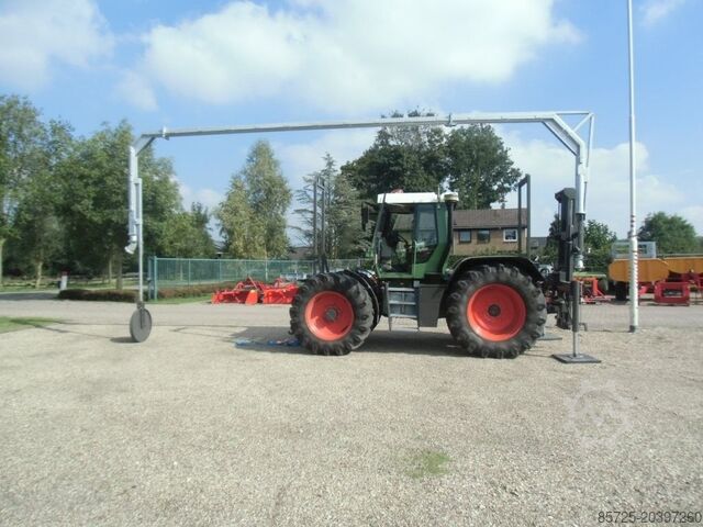 Manure spreader  Tractor aquaduct