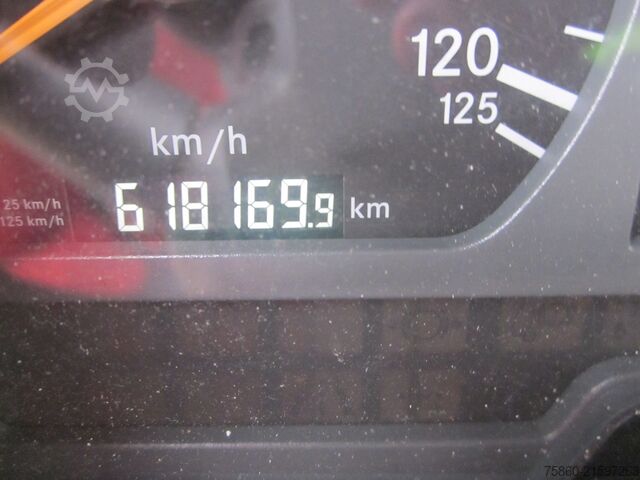 Camión caja Mercedes-Benz 816 Atego Koffer mit Ladebordwand