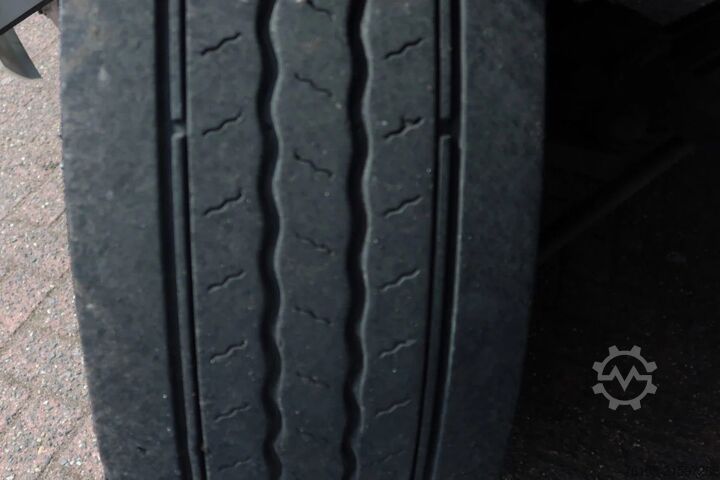 Maleta DAF CF 290 Bak+Klep Dhollandia 2.000 kg