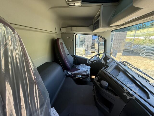 Kipper Volvo FMX 500 FMX13 500 8X4 13L Eckige Mulde Kipper