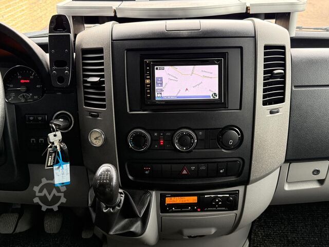 BE-SZM Mercedes-Benz Sprinter 519 V6 Be Trekker 8.5 Ton Sleepcab Cra...