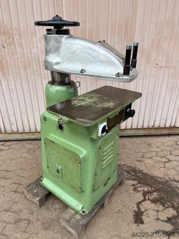 Punzonatrice a braccio oscillante elettroidraulica Sandt 