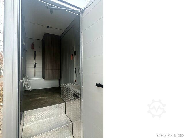 Prevoznik stoke Iveco Daily 2 Pferde Automatik, AHK