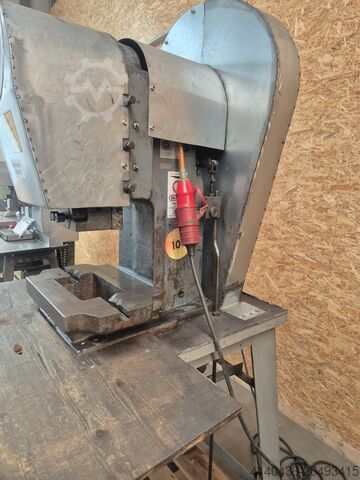 편심 프레스 MÜLLER AMP10