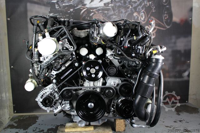 レンジローバー 4.4 V8 ディーゼル 448DTエンジン 