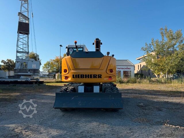 Mobiele graafmachine LIEBHERR A912 Compact