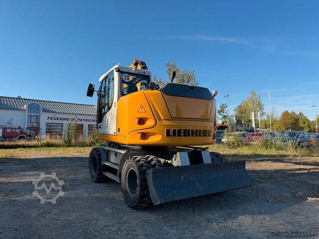 Mobiele graafmachine LIEBHERR A912 Compact