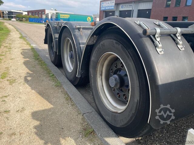 Container transport D-Tec FT-43-03V Multichassis / BPW Axles / 2x Liftaxl...
