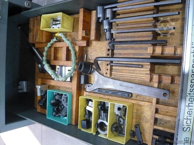 Fräsmaschine Schaublin 13 mit Zubehör