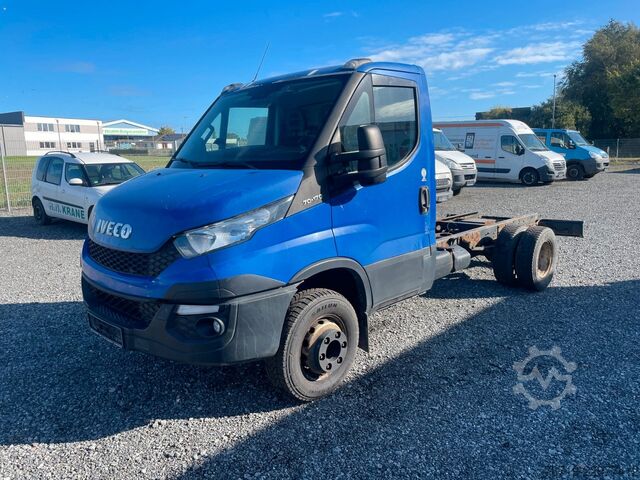 Khung gầm xe van IVECO Daily 70C17A/P Fahrgestell