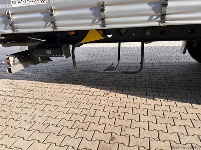 Brandalı açık yarı römork SCHWARZMÜLLER J-Serie 1530 Lang-Auflieger Edscha