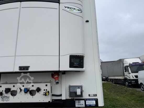 Нискорамно полуремарке KRONE COOL LINER ,CARRIER 1550, SAF