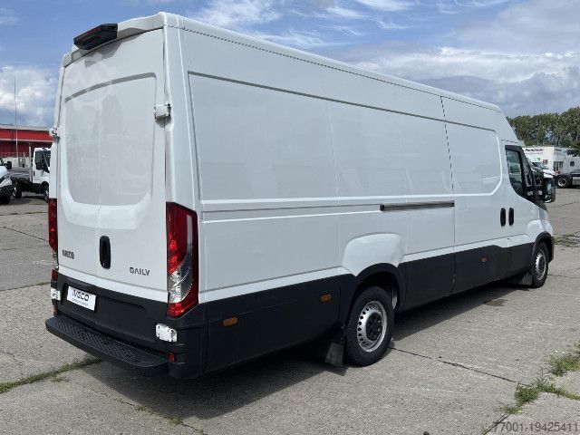 Kombi z visokim stropom IVECO 35S16 V
