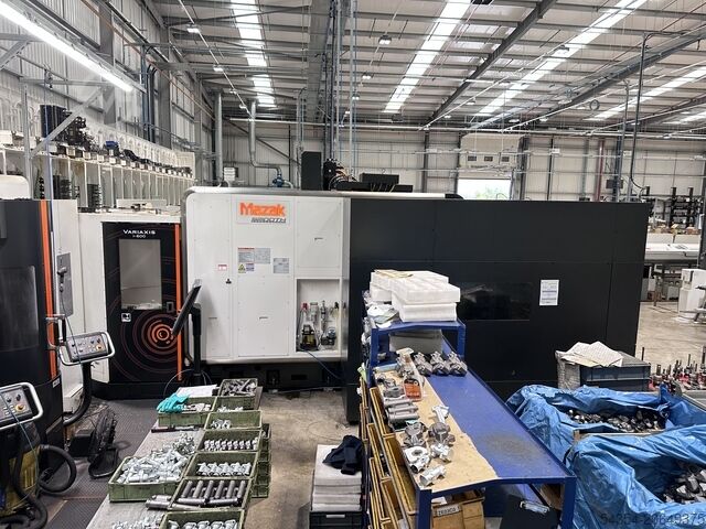 Bearbeitungszelle Mazak Variaxis i600/HCN4000