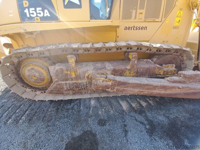 Máy san lấp mặt bằng Komatsu D155A-6R (4 pcs available in Abu Dhabi)