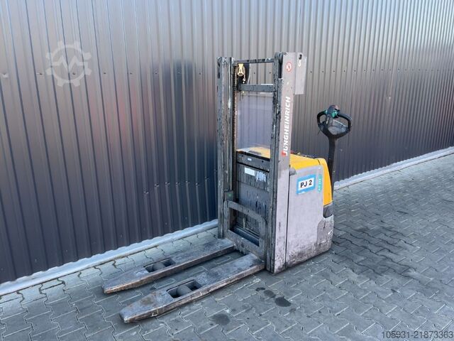 Deichselstapler Jungheinrich EJC216