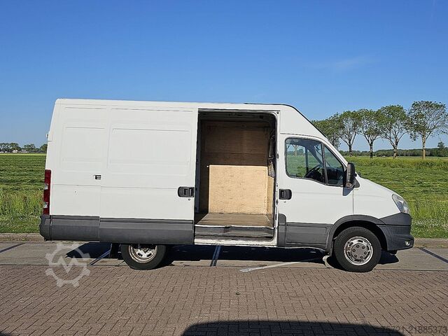 ऊंची छत वाला स्टेशन वैगन IVECO DAILY 50C15 L2H2 Dubbel Lucht