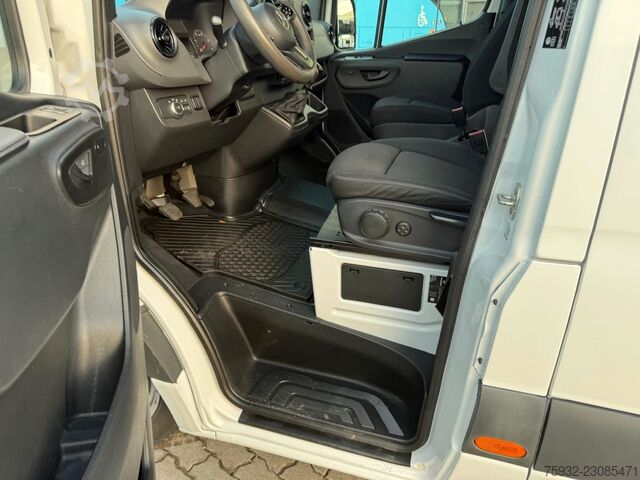 Minibus MERCEDES-BENZ Sprinter III 317 CDI Mobility 23 Rollstuhlbühne
