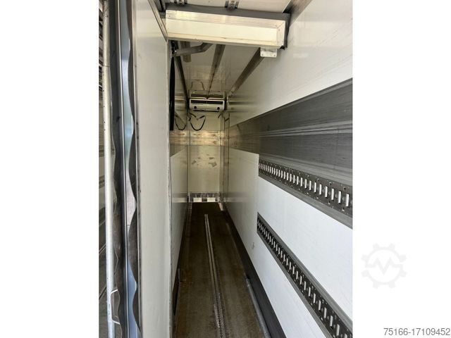Kühlkoffer-LKW MERCEDES-BENZ 2543 L Kühlkoffer 7,9 m ROHRBAHN LBW 2 T*THERMO