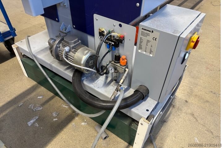  Robopac + feeders Compacta 4