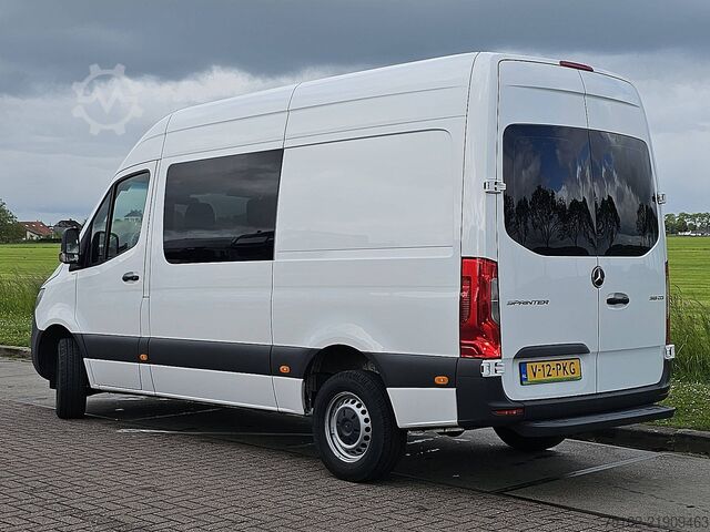Break à toit surélevé MERCEDES-BENZ SPRINTER 319 L2H2 V6 Dub Cab!