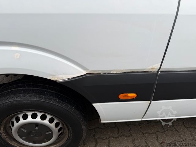 マイクロバス MERCEDES-BENZ Sprinter 213 CDI 9 Sitzer 2x Klima Automatik