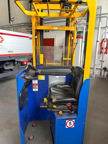 Manual stacker Stöcklin EF 1600