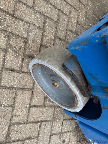 Šķēres lifts Haulotte Compact 14 Hoogwerker Schaarhoogwerker