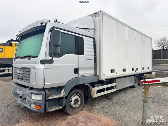 Kofer MAN TGL 12.210 4x2 box truck with full side opening