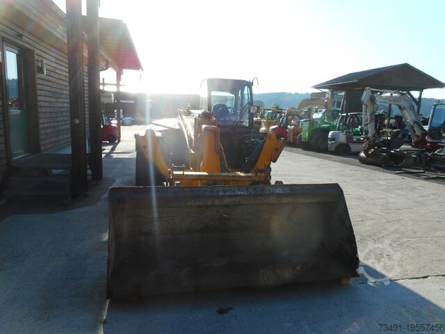 Телескопичен товарач JCB 533-105