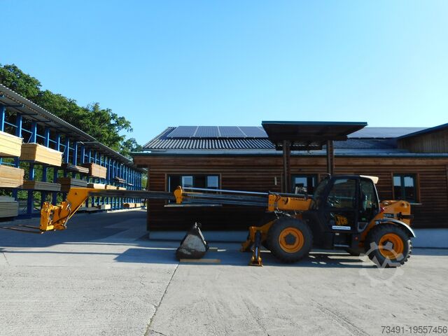 Телескопичен товарач JCB 533-105