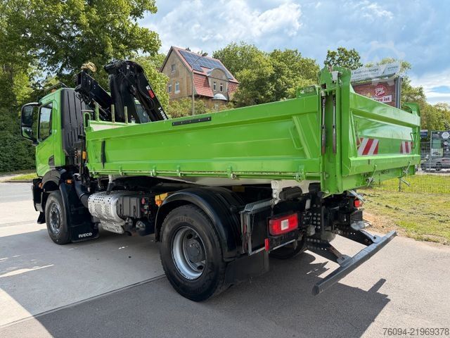 Kolmisivuinen kippiauto IVECO AD200X40 4x2 Kipper KRAN 12m Funk Greifer AHK