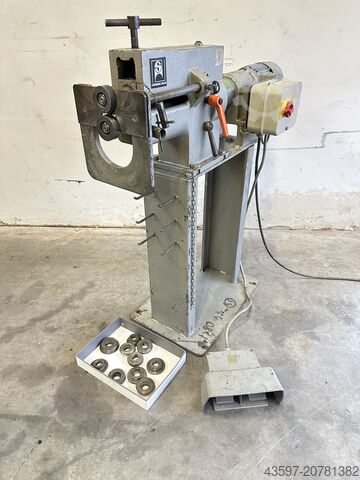 Máquina engarzadora y rebordeadora STÜCKMANN & HILLEN 452 - 1,6