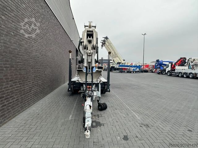 Grúa todoterreno Böcker AHK 36/2400 MONTAGE KRAAN/KRAN/GRUA /CRANE