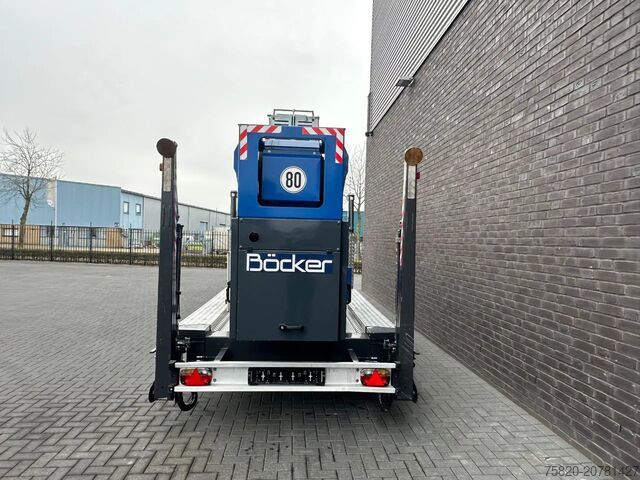 Grúa todoterreno Böcker AHK 36/2400 MONTAGE KRAAN/KRAN/GRUA /CRANE