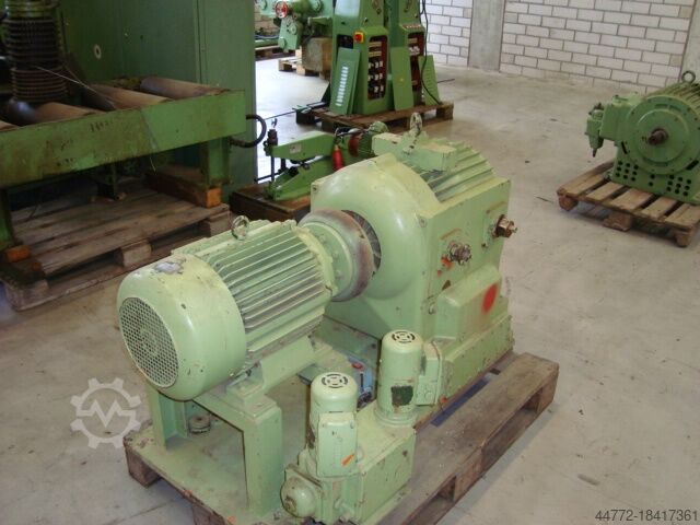 Hydrostatische transmissie continu variabel Böhringer 3 C 89 ZF / D 68