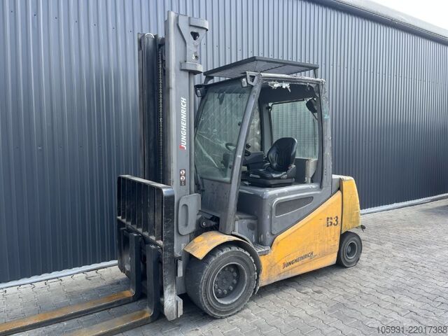 Carrello elevatore elettrico a 4 ruote Jungheinrich EFG550