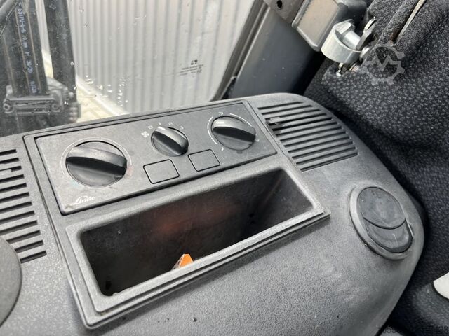 Elektrische vorkheftruck 3 wielen Linde E16H-02