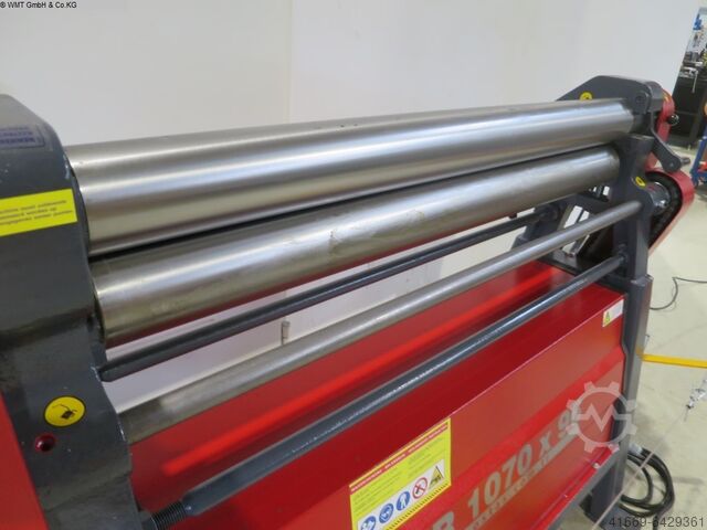 Böjningsmaskin för plåt - 3 rullar OSTAS SMR 1070 x 96