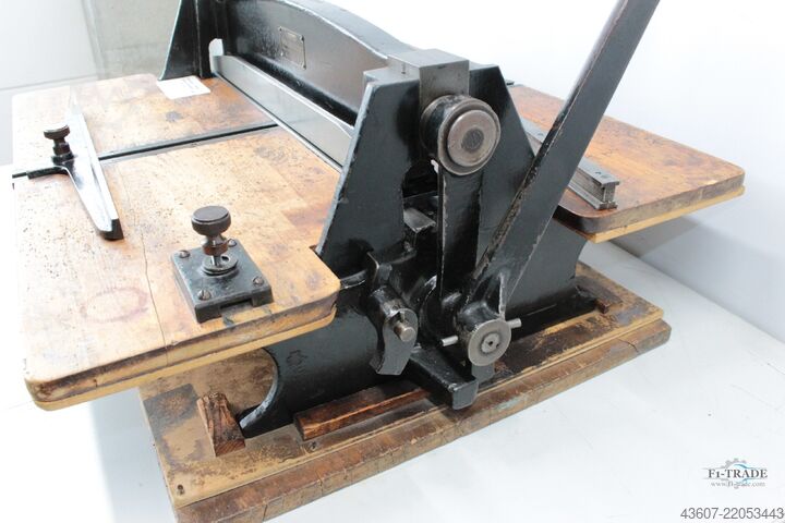 Mașină manuală de crestat și perforat / mașină manuală de biguit și perforat Halin & Schächinger CP