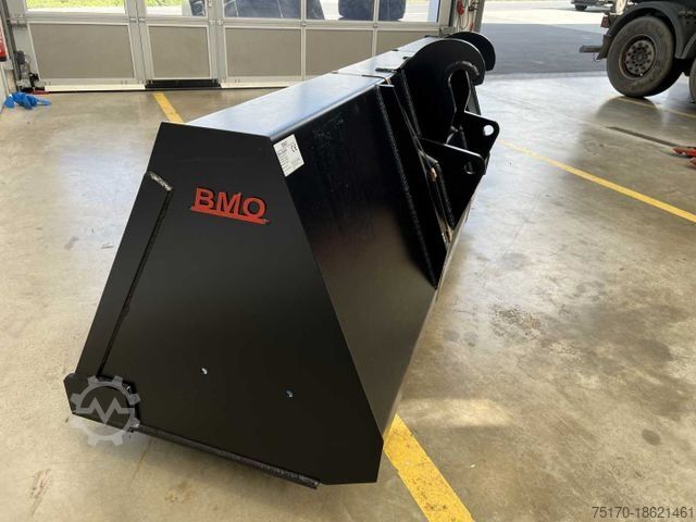 Diğerleri  BMO Erdschaufel / Schaufel / Magni / 2.500 / NEU