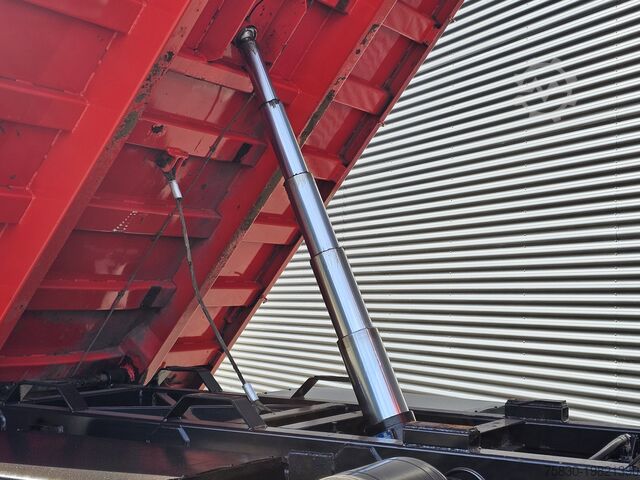 Kipper met kraan MAN TGM 18.250 / 4X4 / EEV / HIAB CRANE + TIPPER / ...