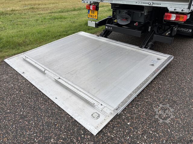 Resväska Mercedes-Benz Atego 821 BL Bakwagen / 3 zitplaatsen / Laadkle...