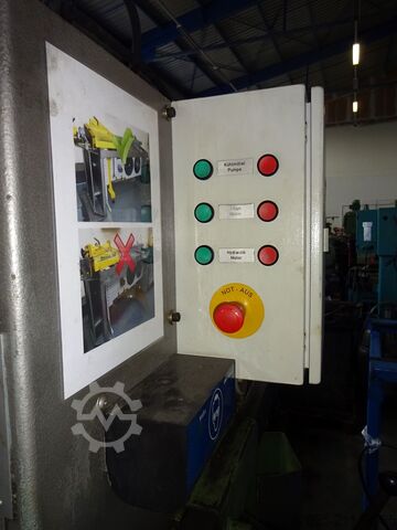 Miter saw with clamping pressure regulation TRENNJAEGER LTS 400 - M